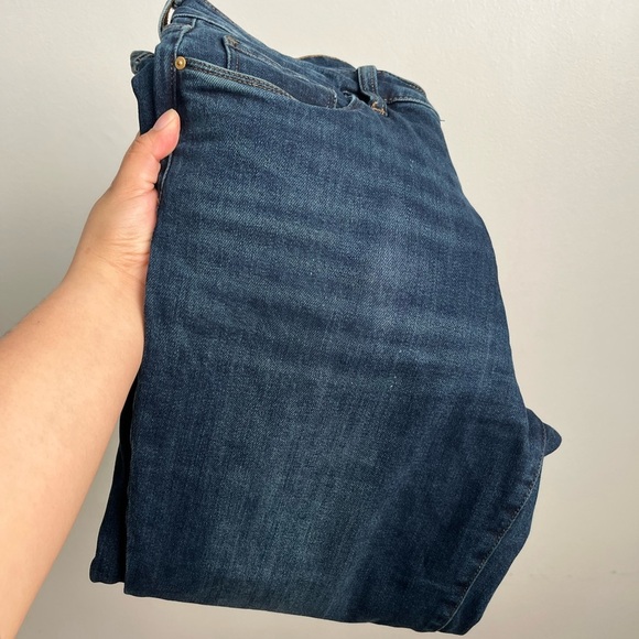 Kut from the Kloth Women's Ana High Rise Fab Ab Flare Jeans - Picture 12 of 13